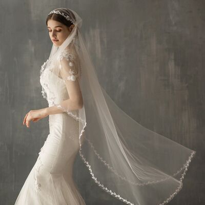 Voile de mariée élégant de style chapeau avec doublure en dentelle de feuilles - Repassage avant utilisation