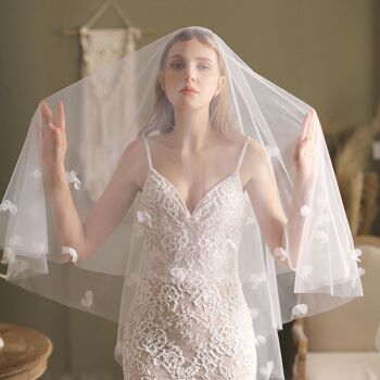 Voile de mariée en tulle mi-long 360° - Fleurs en dentelle - Repassage avant utilisation 1