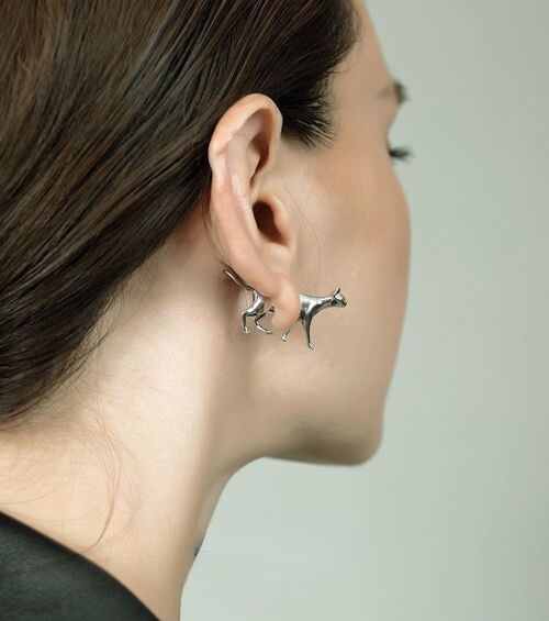 Unique design puppy n cat design double sided silver ear stud-one piece