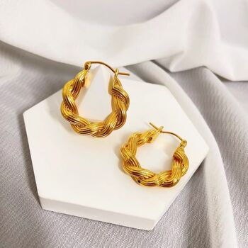 Boucles d'oreilles créoles tressées dorées de style vintage 6