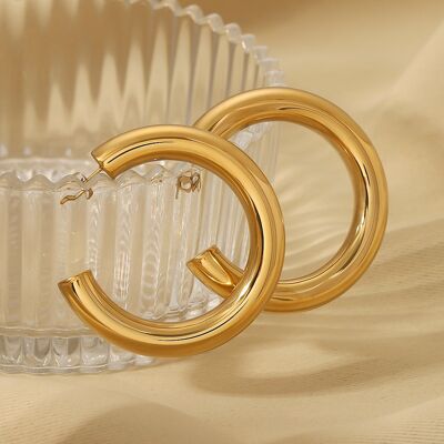 Bold Chic Large Golden Hoop Earrings - 8mm