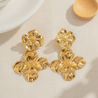 Pendientes colgantes grandes con flores dobles de aspecto atrevido: oro y plata