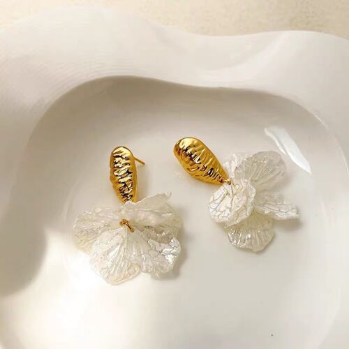 Elegant white mermaid tail drop earrings