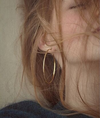 Boucles d'oreilles créoles surdimensionnées étincelantes - Glamour à 360 degrés 4