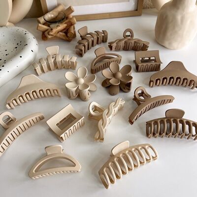 Milky Coffee Color Tone Claw Hair Clips
