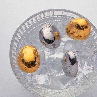 Orecchini a bottone ovali minimalisti a forma di guscio d'uovo: oro e argento