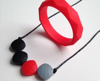 Collier de perles de dentition carrées rouges, grises et noires 4