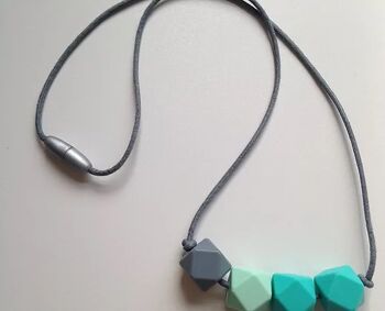 Collier de dentition en perles hexagonales grises, vert menthe et turquoise 2