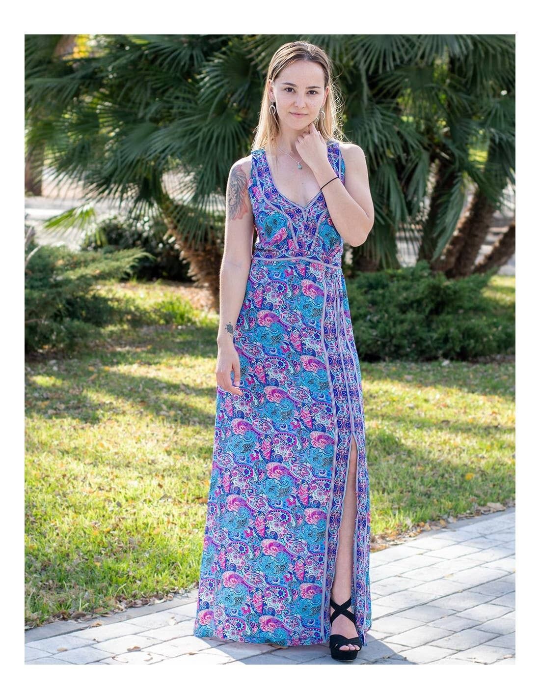 Long Summer Dress with Diamond Slit on the Back