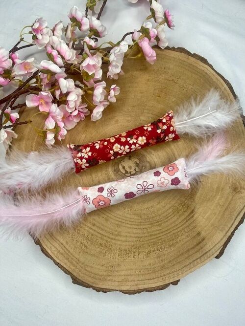 Cou-Stick Sakura à l'herbe à chat ou à la valériane