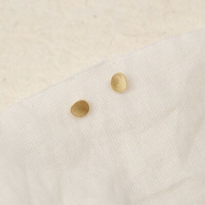 SEMICIRCLE stud earrings