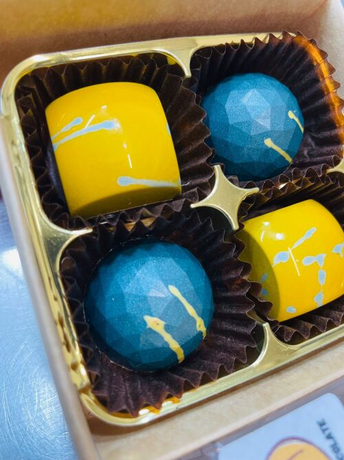 4 Dairy chocolate bonbon selection