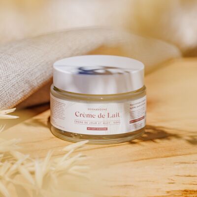 Crema facial orgánica para pieles secas y sensibles.