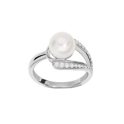 Silver ring and freshwater cultured pearl