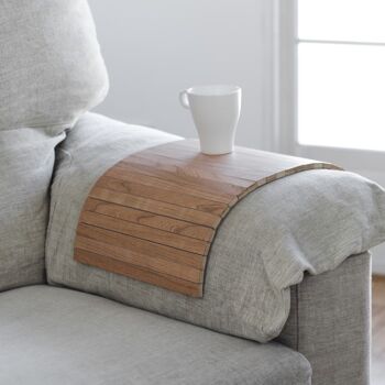 plateau en bois souple qui s'adapte au bras de votre canapé - DETRAY CEREZO 1
