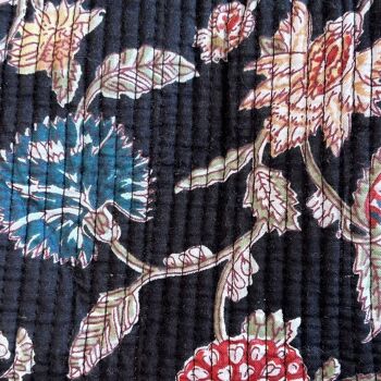 Grande pochette en tissus blockprint indien matelassée avec décorations en céramique 9