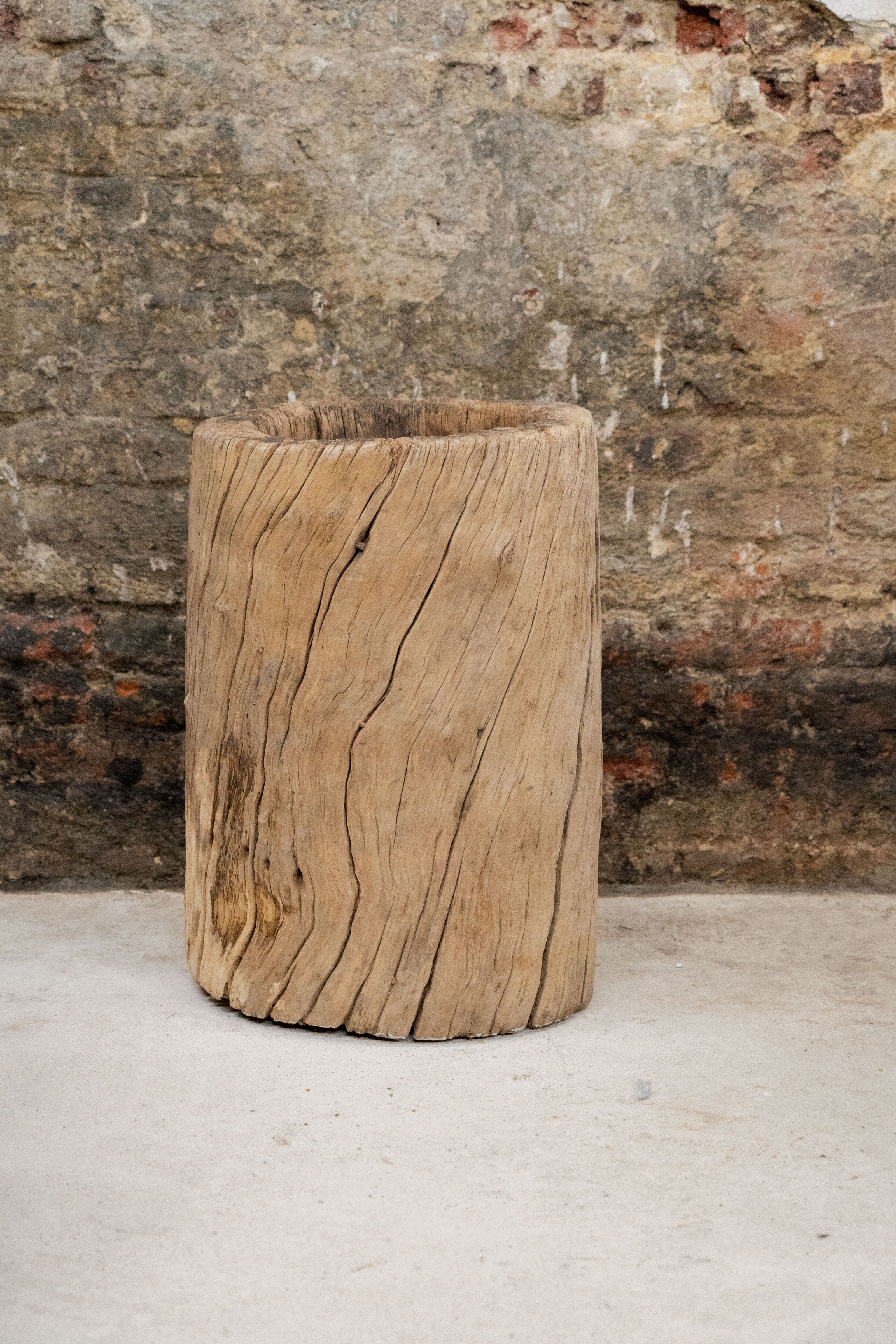 Mortier en bois asiatique d'orme vintage XL