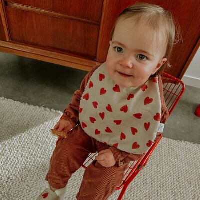 Classic bib RED HEART