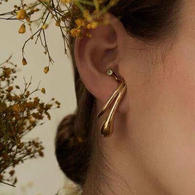 Ear cuff línea geométrica con piedra verde-una pieza-oro y plata