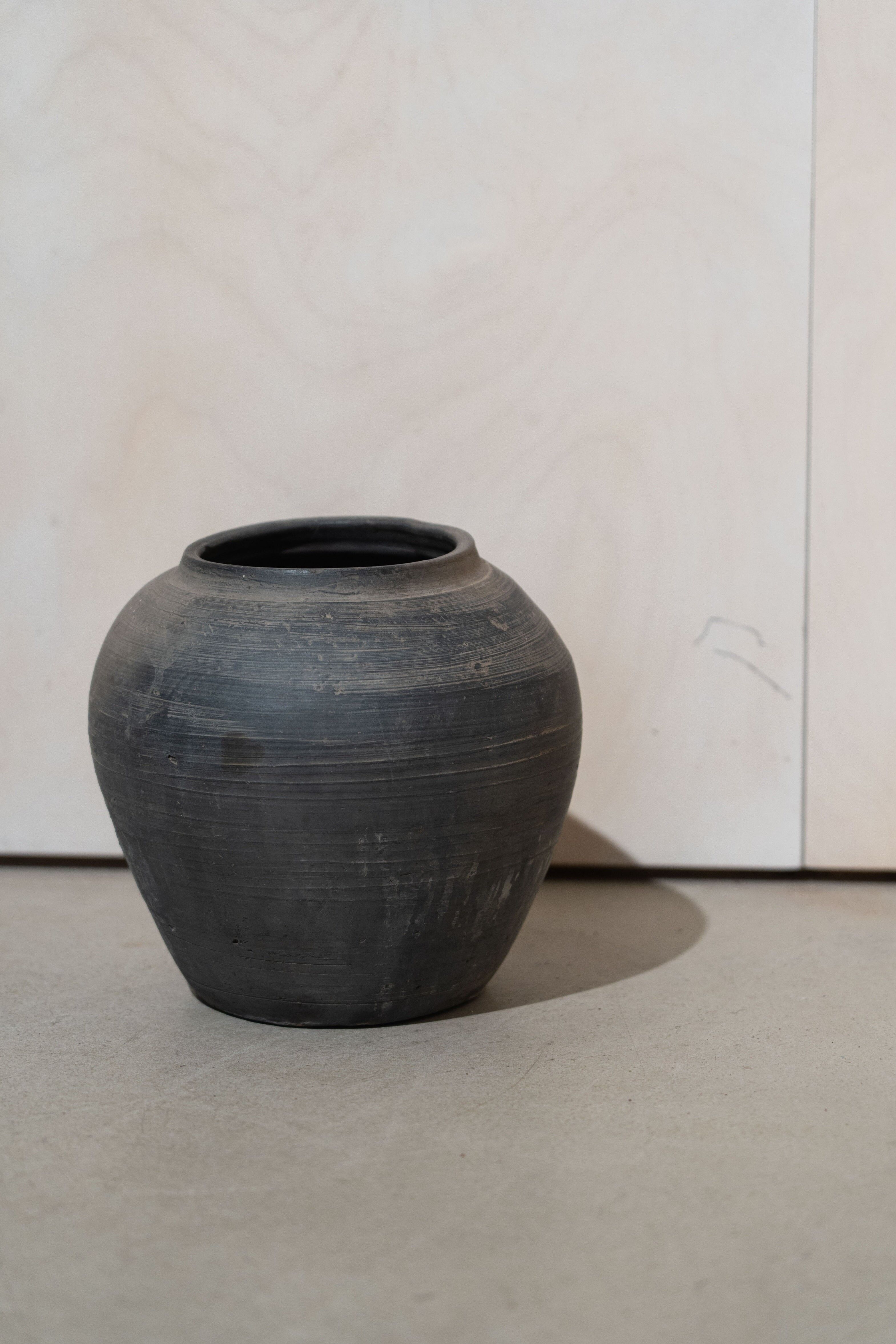 Vieux Pots Gris Foncé