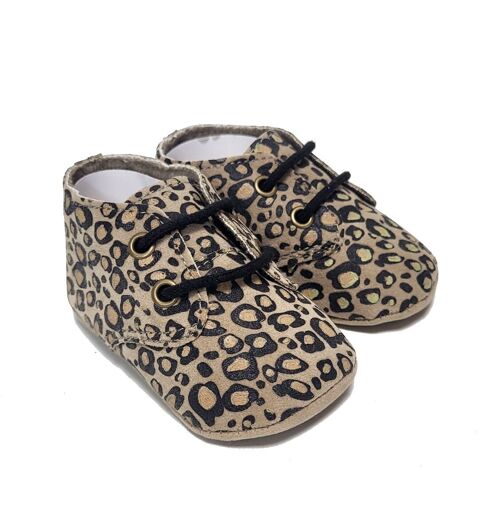 Vegan baby shoes with leopard print