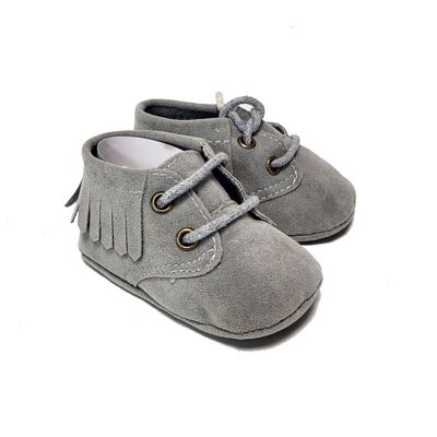Grey vegan baby shoes with fringes