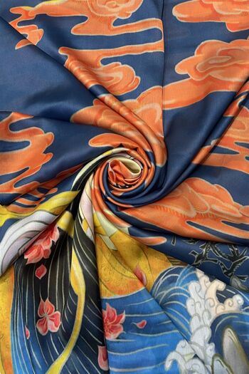 Foulard en soie imprimé Luna Moon japonais 4