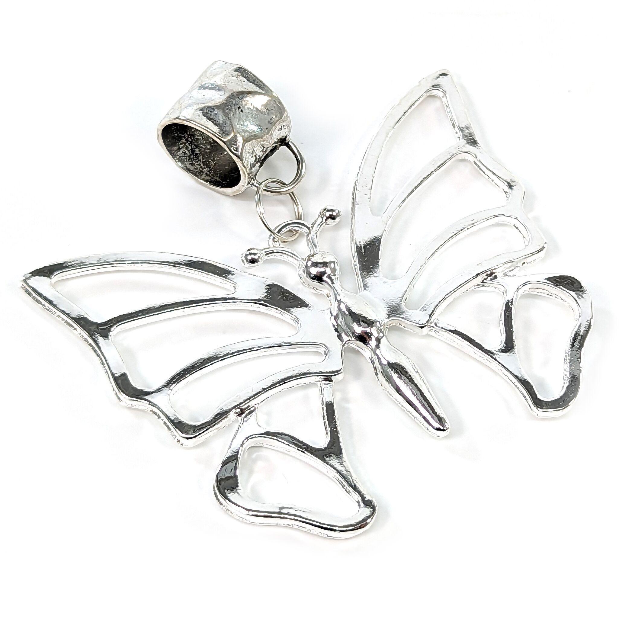 Gioielli con sciarpa a farfalla con silhouette grande