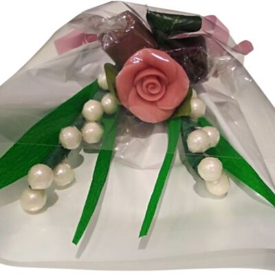 Mini bouquet muguet rose pâte d'amande et chocolats