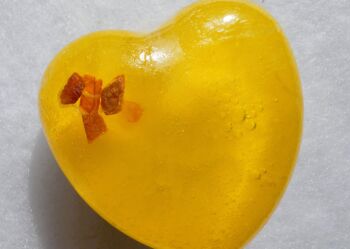 Savon à l'ambre en forme de coeur 6