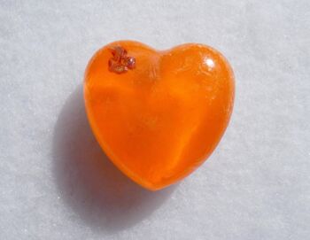 Savon à l'ambre en forme de coeur 12