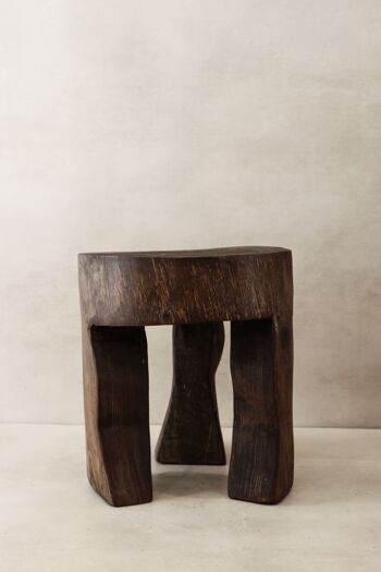 Tabouret/Table d'appoint en bois sculpté à la main - 47.3 2