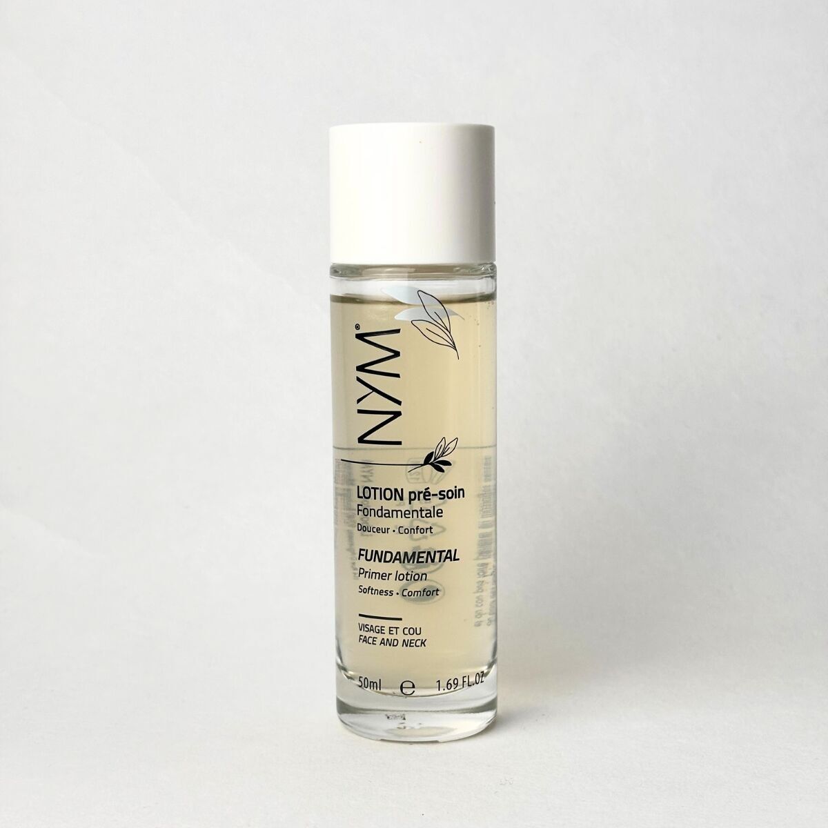 Pre-treatment moisturizing lotion with Neem – Prepares and revitalizes the skin
