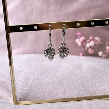 Boucles d'oreilles en argent avec pendentif et fermoir Monstera 1