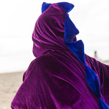 La cape de déguisement dragon en velours bleu & violet 5