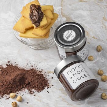Crème à Tartiner "Ciocc&Noisettes" - Crème à tartiner artisanale au Chocolat Noir et Noisettes du Piémont - 250 gr 5
