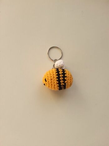 Patron de crochet: porte clé abeille au crochet 4