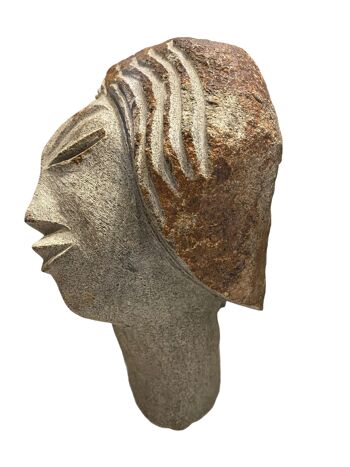 Sculpture tête en pierre 2