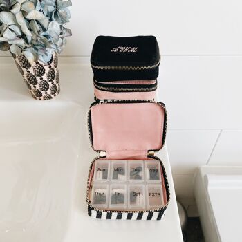 Étui de rangement pour pilules avec insert hebdomadaire, rose/blush 2