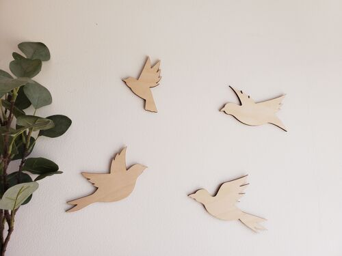 Lot de 4 oiseaux en bois - décoration murale - 3 tailles