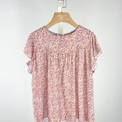 Floral top with ruffled sleeves for girls