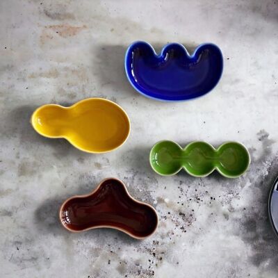 4-teiliges Set mit unregelmäßigen Dip-Tellern aus Keramik