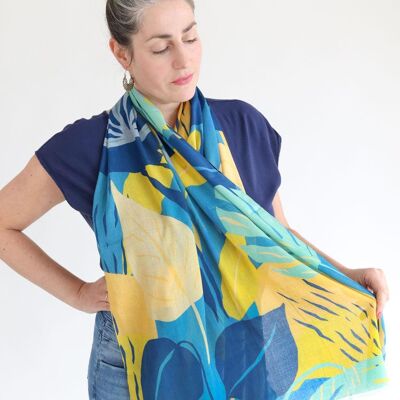 Scarf Ecovero (TM) / Big Leaves – blue / yellow