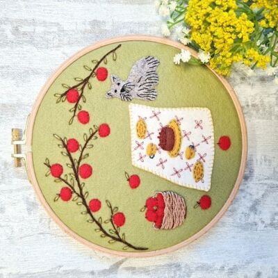 Picnic in the Orchard Appliqué Hoop Craft Kit