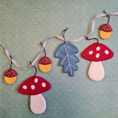 Woodland Garland Felt Craft Kit