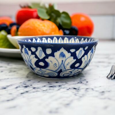 Bol de service en poterie bleue - Design floral blanc