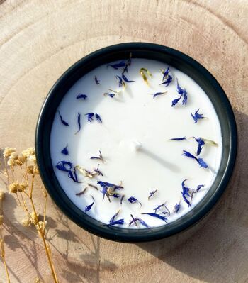 Nyx - Bougie Artisanale Parfumée Monoï et aux fleurs séchées de bleuet 3