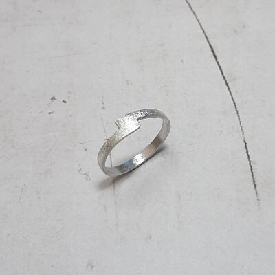 Sandfarbener Ring aus Sterlingsilber