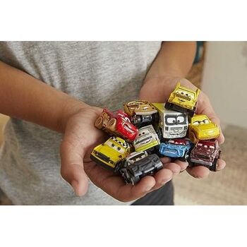 Mattel - Réf : GKG08 - Disney Pixar Cars mini-véhicules, coffret 10 petites voitures miniatures, modèle aléatoire, jouet pour enfant 2