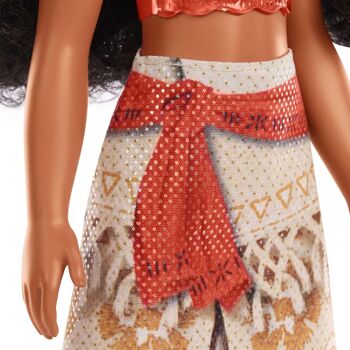 Mattel - Réf : HPG68 - Princesses Disney Poupée Vaiana articulée avec tenue scintillante et accessoires dont serre-tête et collier, Jouet Enfant, Dès 3 ans 5